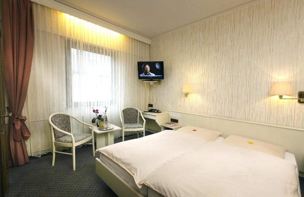 Hotel Pohl Kinheim Rom bilde